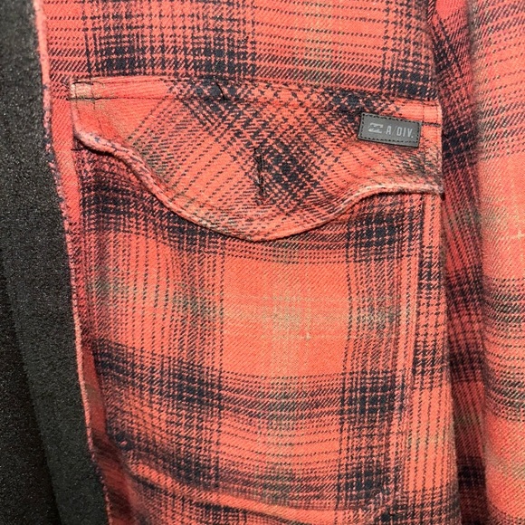 Red and Black Plaid Shirt BillaBong size L - Picture 1 of 5